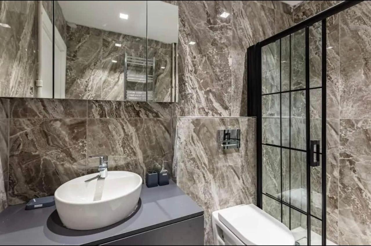 Apartamento Renovated Art Deco Charm In The Heart Of Nisantasi Estambul Exterior foto